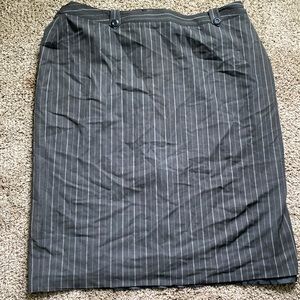 Gray pin strip skirt